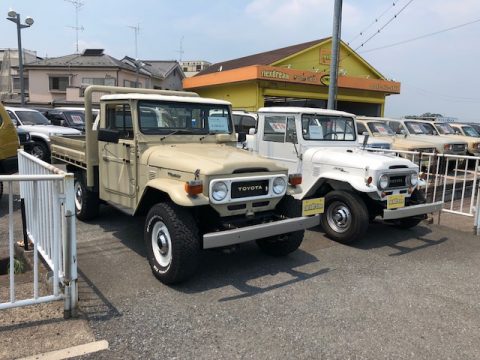 ランクル４５　ピックアップ　ベージュ　フロント　ＦＪ４５